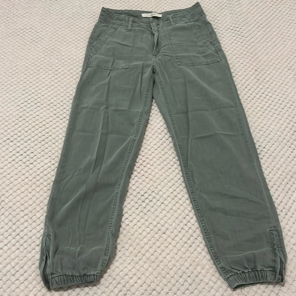 Joe’s Jeggins Sage Color